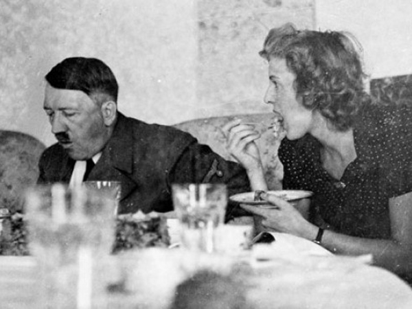 66623_Hitler-Margot-Wolk-catadora-comida