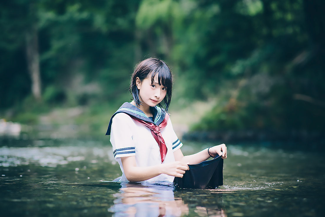 美少女 软妹 JK制服 湿身