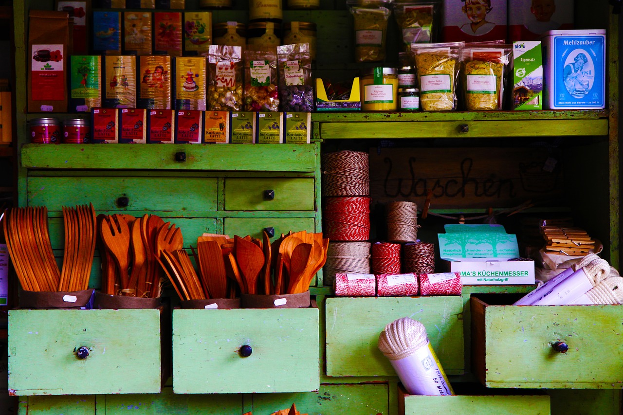 village_shop_4487285_1280.jpg